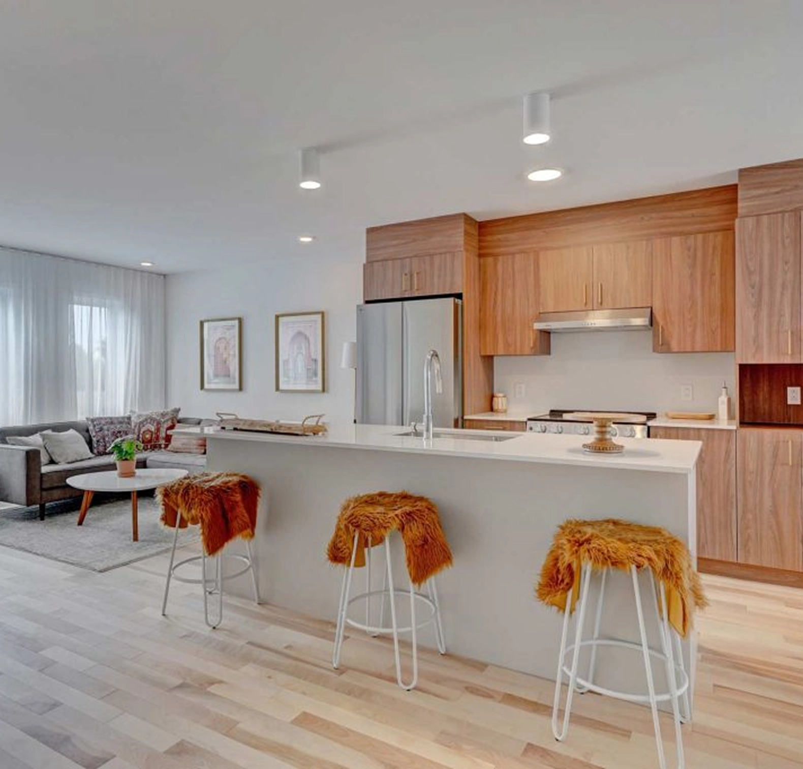 maison de ville neuve saint-constant rive-sud de montreal comptoir tabourets