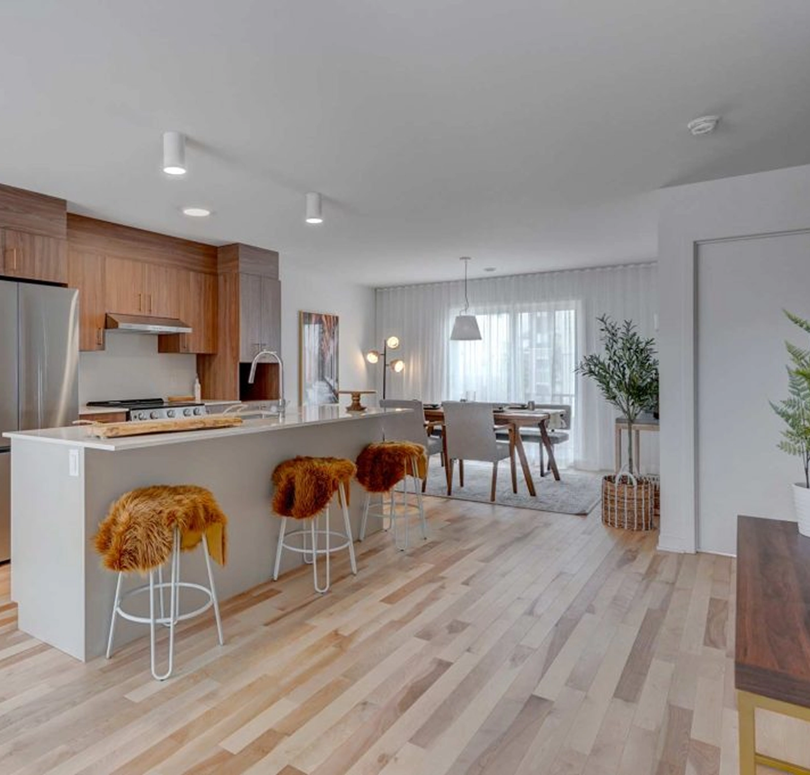 maison de ville neuve saint-constant rive-sud de montreal aire ouverte
